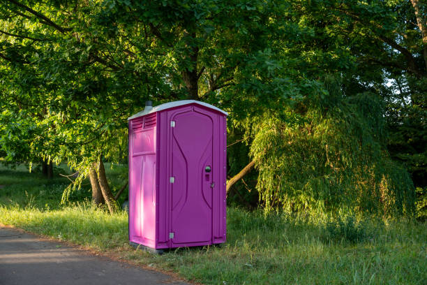 Best Emergency porta potty rental  in Saunders Lake, OR