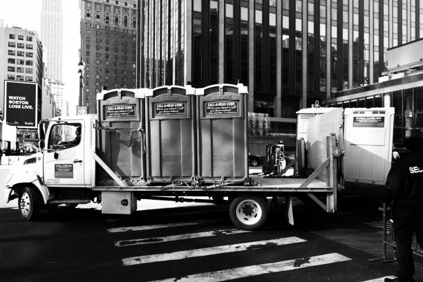 Best Affordable porta potty rental  in Saunders Lake, OR
